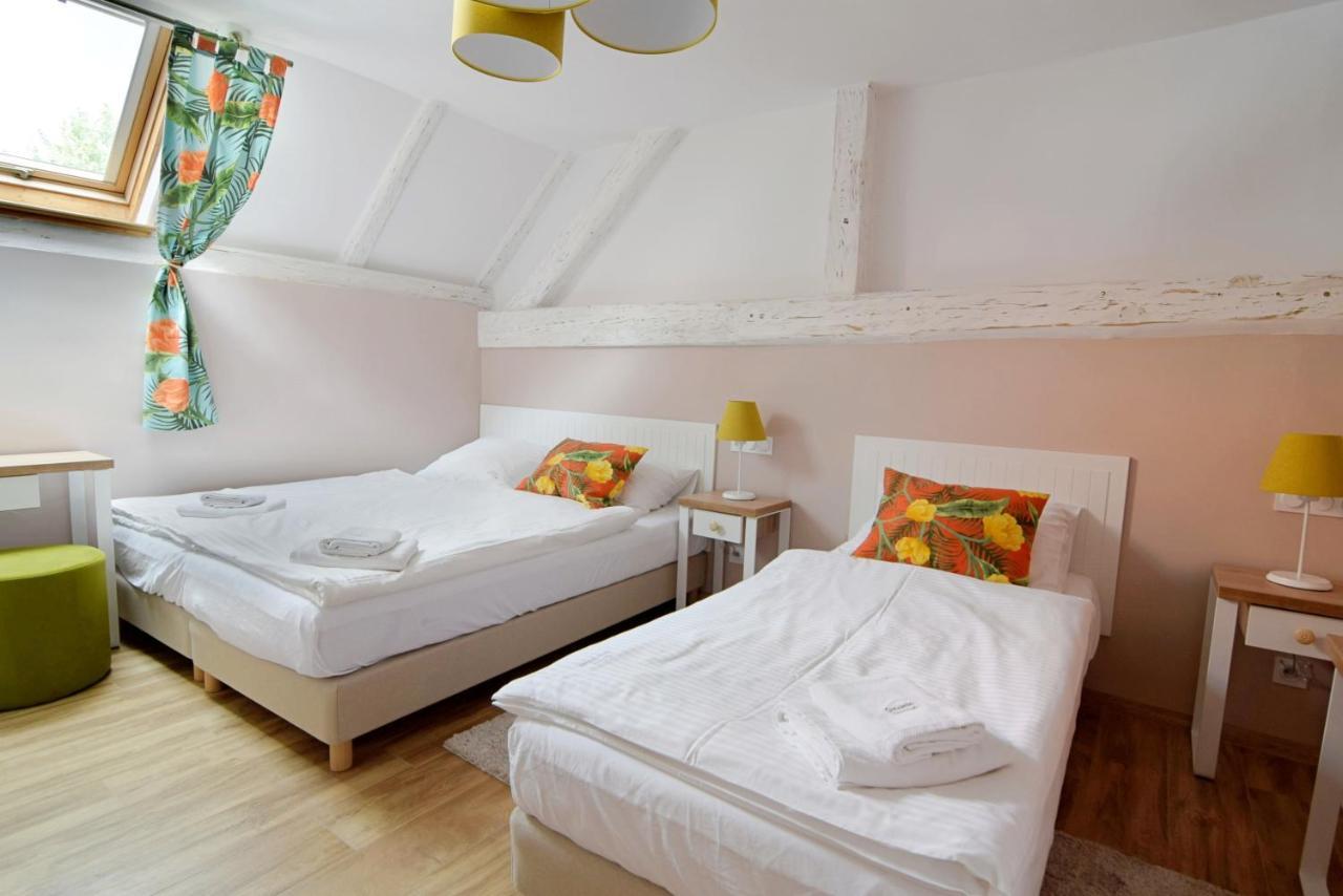 Bed and Breakfast Gosciniec Nowa Wioska Wałbrzych Exterior foto