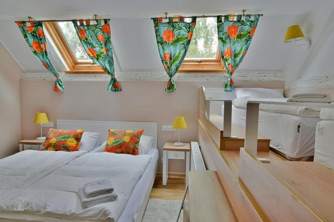 Bed and Breakfast Gosciniec Nowa Wioska Wałbrzych Exterior foto