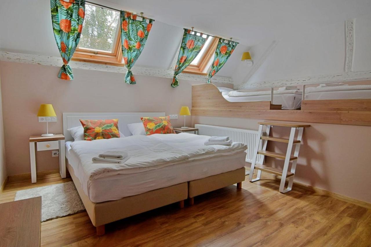 Bed and Breakfast Gosciniec Nowa Wioska Wałbrzych Exterior foto